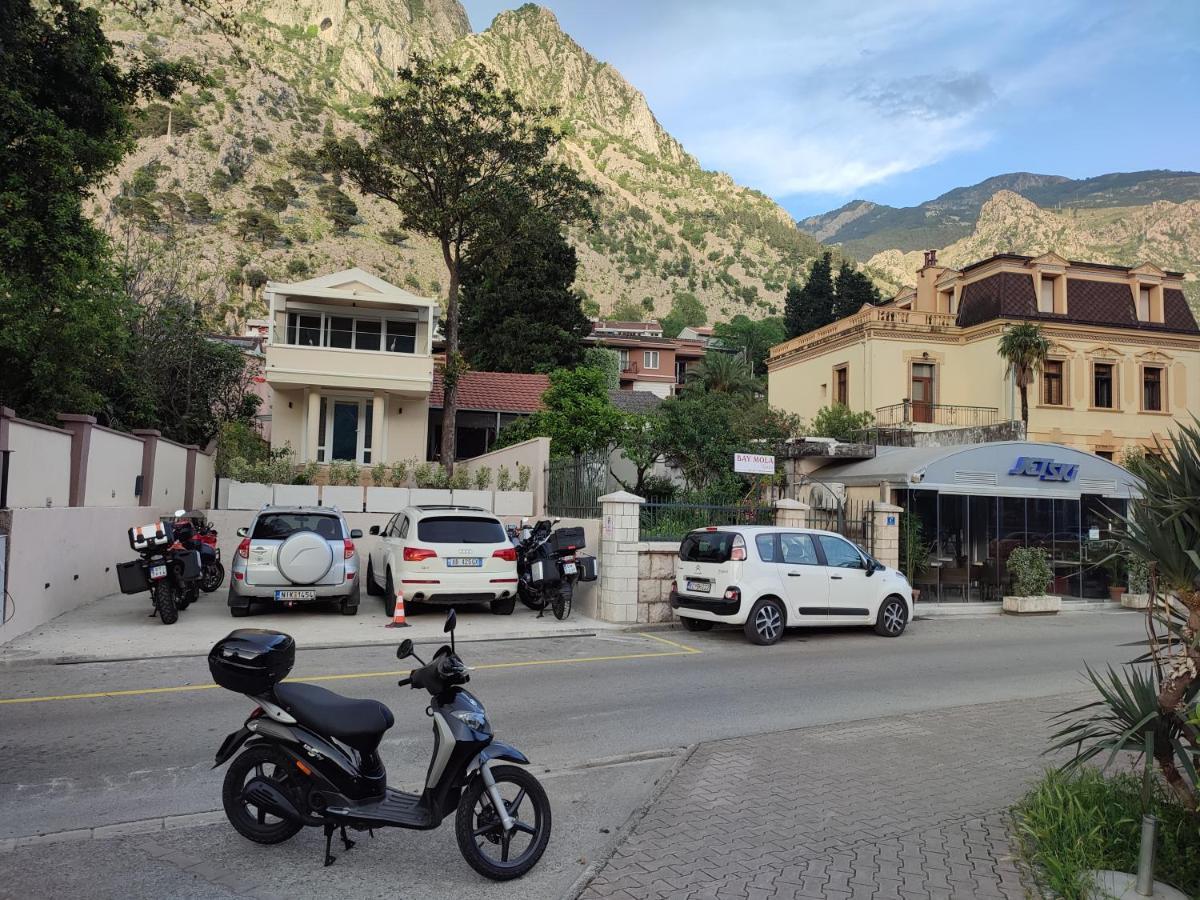 Bay Mola Aparts Kotor Dış mekan fotoğraf
